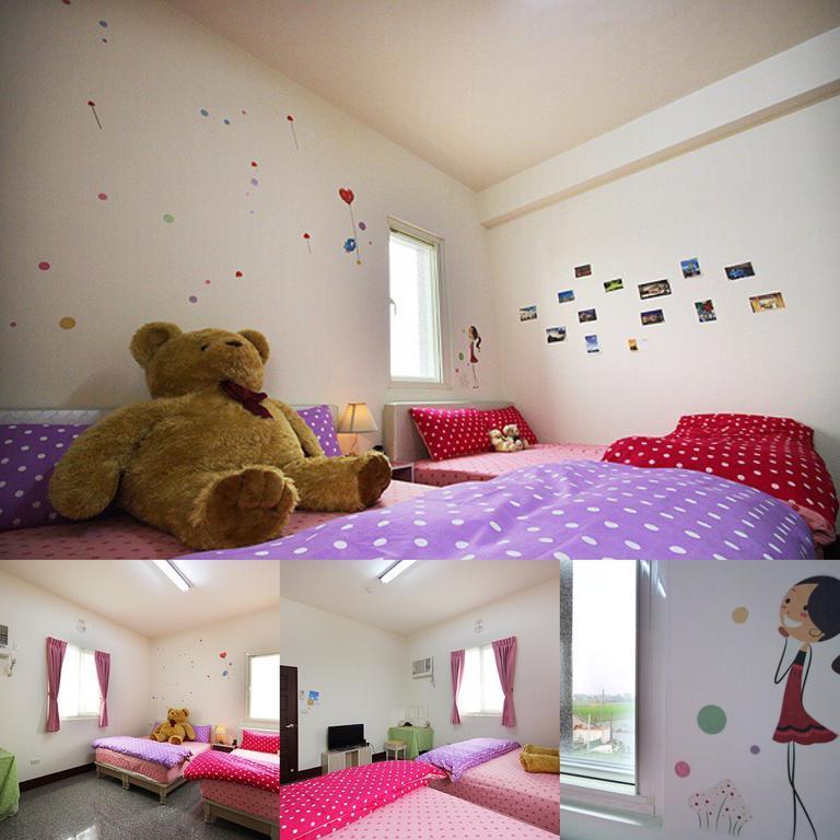 11 House Bed & Breakfast Erlin Bagian luar foto