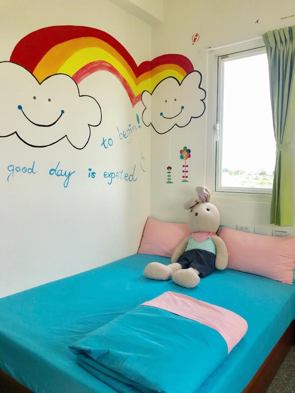 11 House Bed & Breakfast Erlin Bagian luar foto